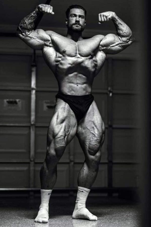 Chris-Bumstead-front-double-biceps-750x928